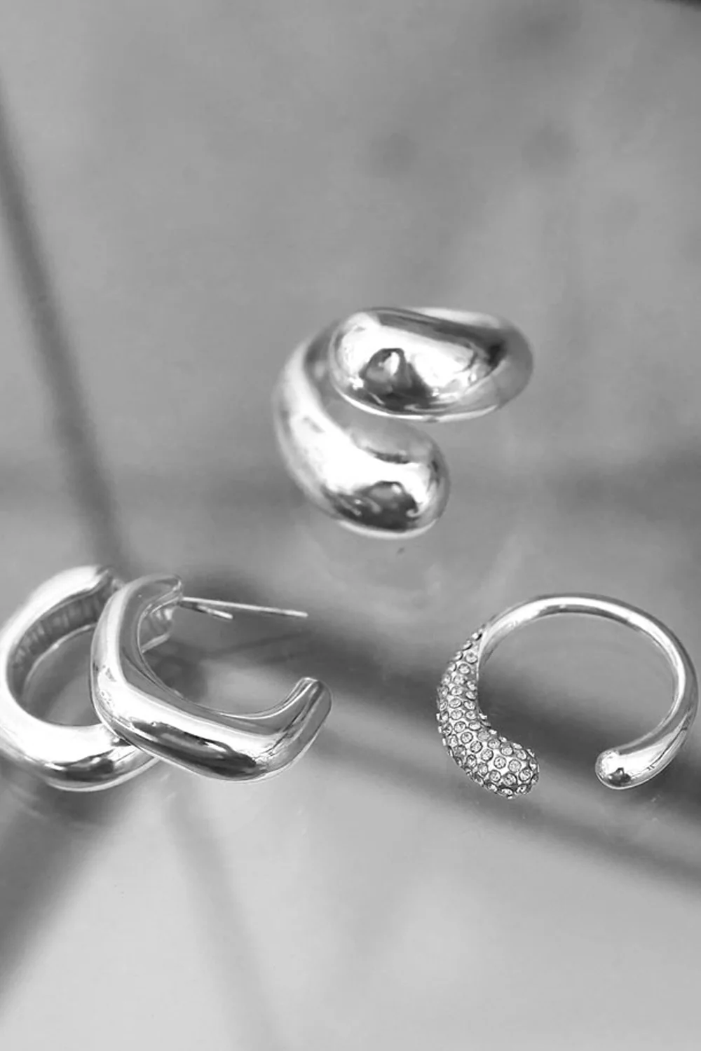 Chunky Drop Ring Silver - Image 2