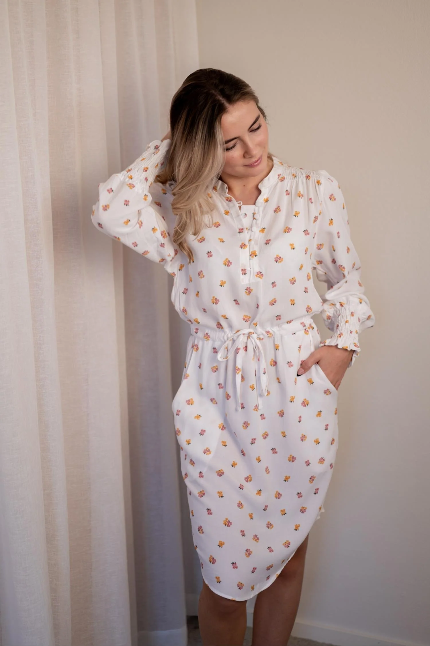 Elin Dress White - Image 3