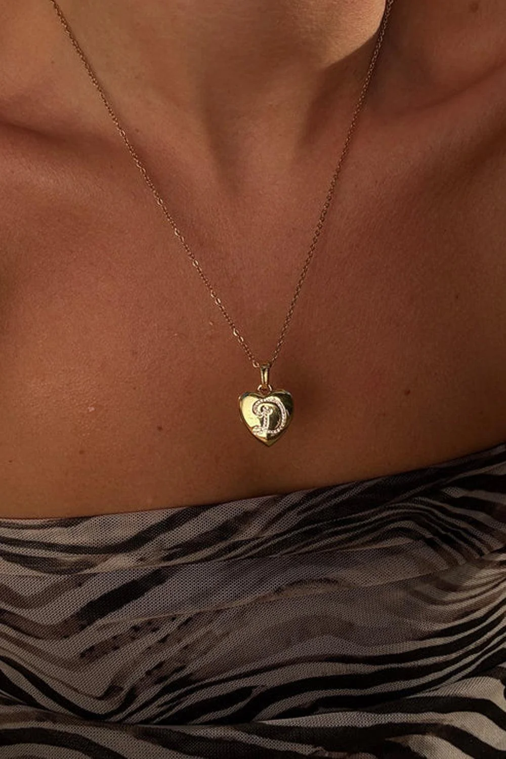 Locket Letter Necklace Gold - Image 3