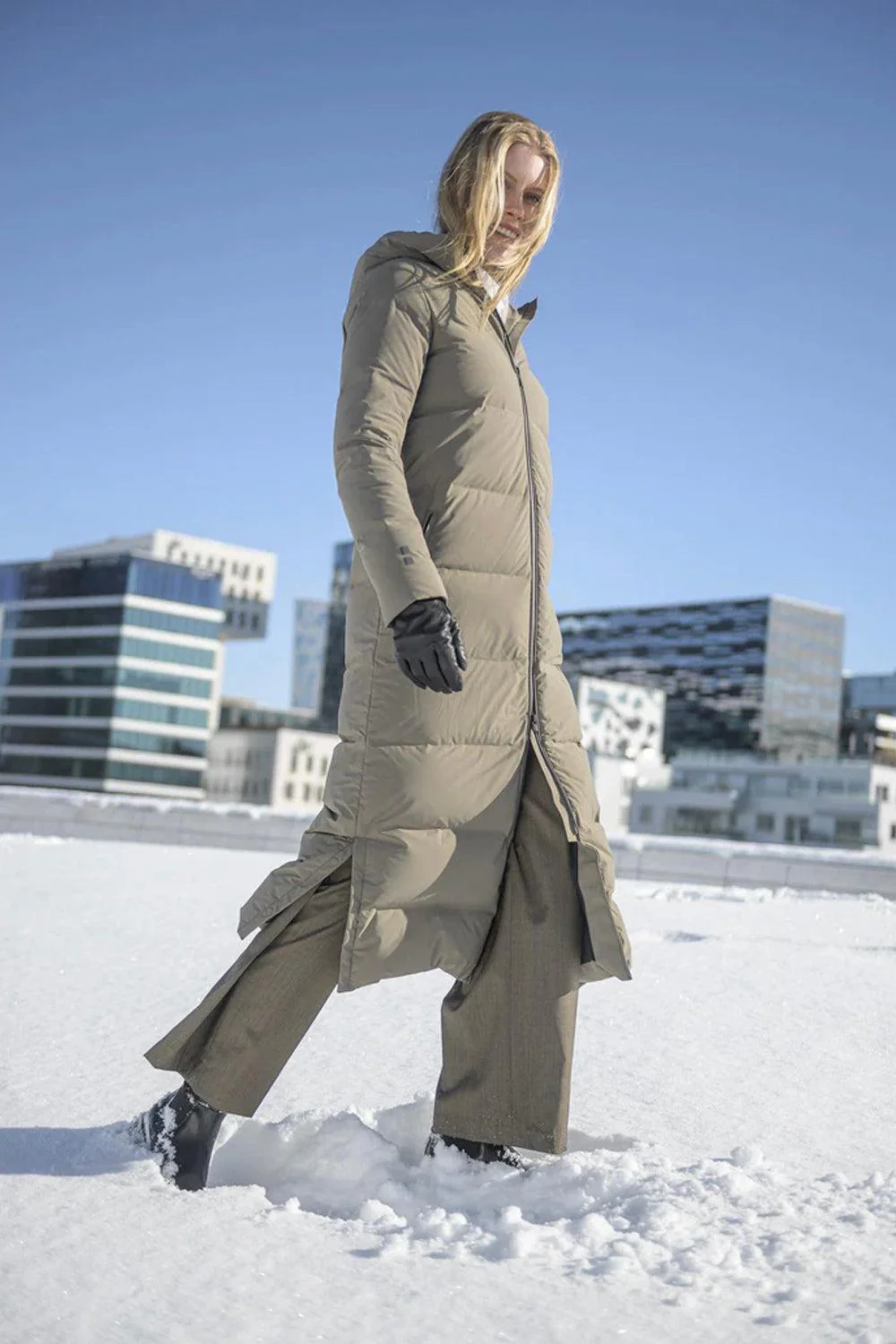 W Infinity Down Coat Dark Sand - Image 2