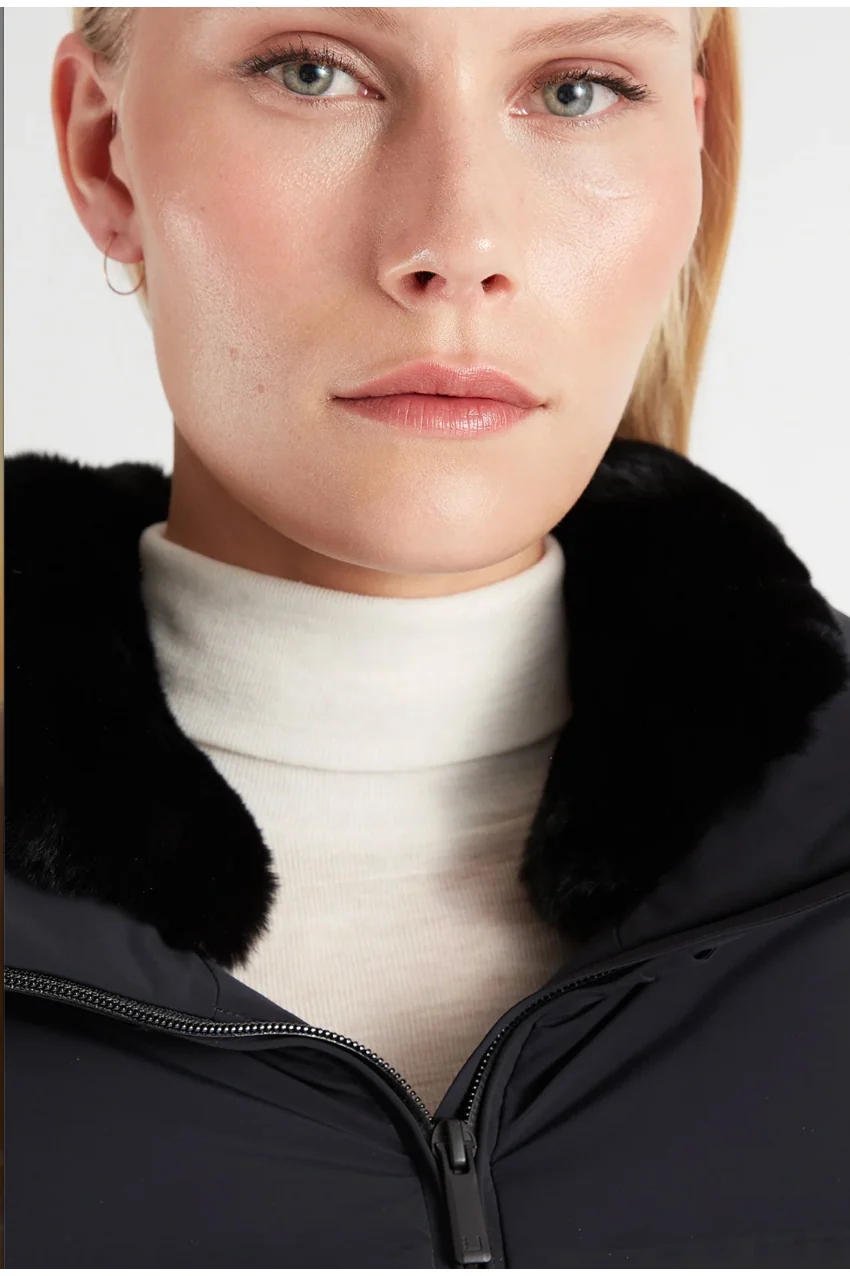 W Enigma Parka Black fur collar - Image 3