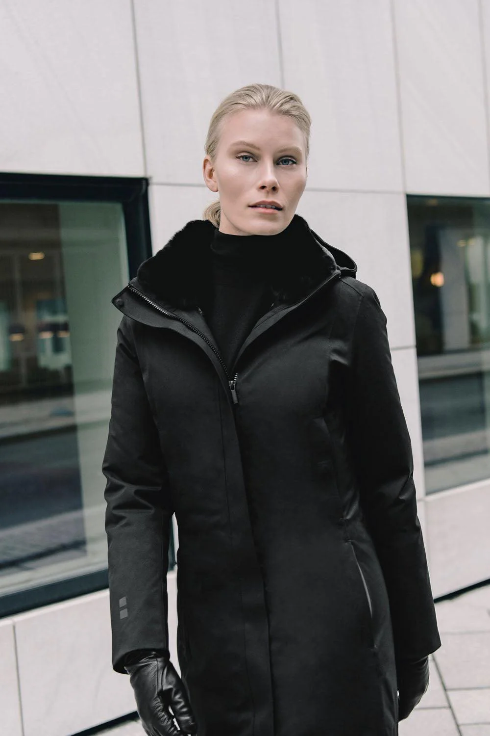 White Heat Parka Black - Image 2