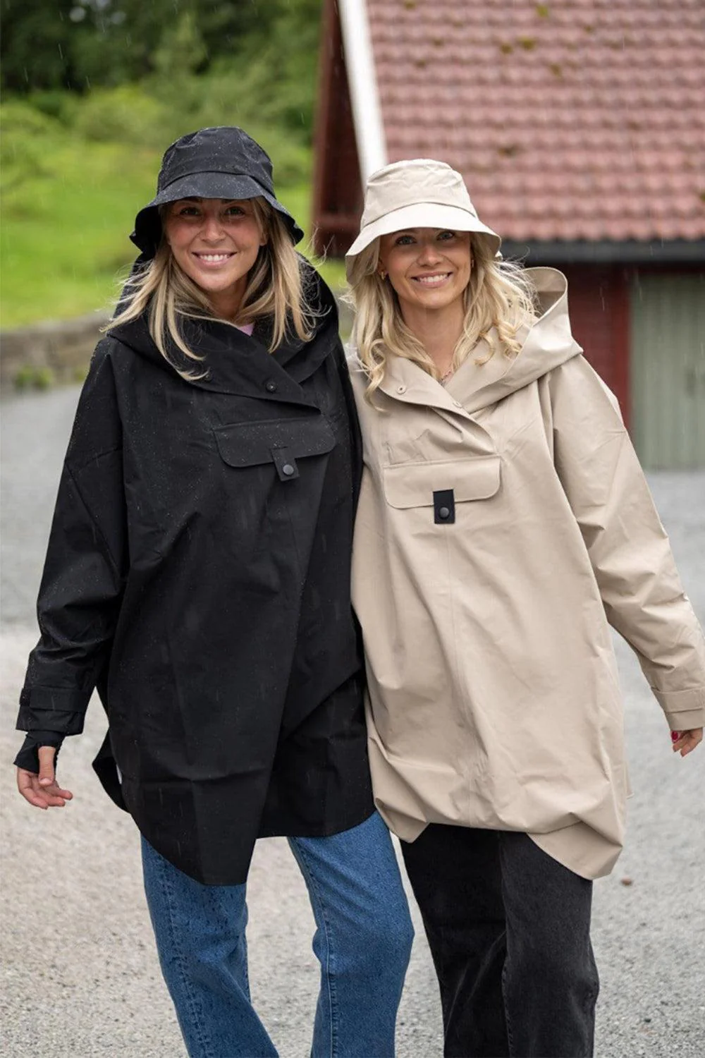 Bergen Poncho black - Image 2