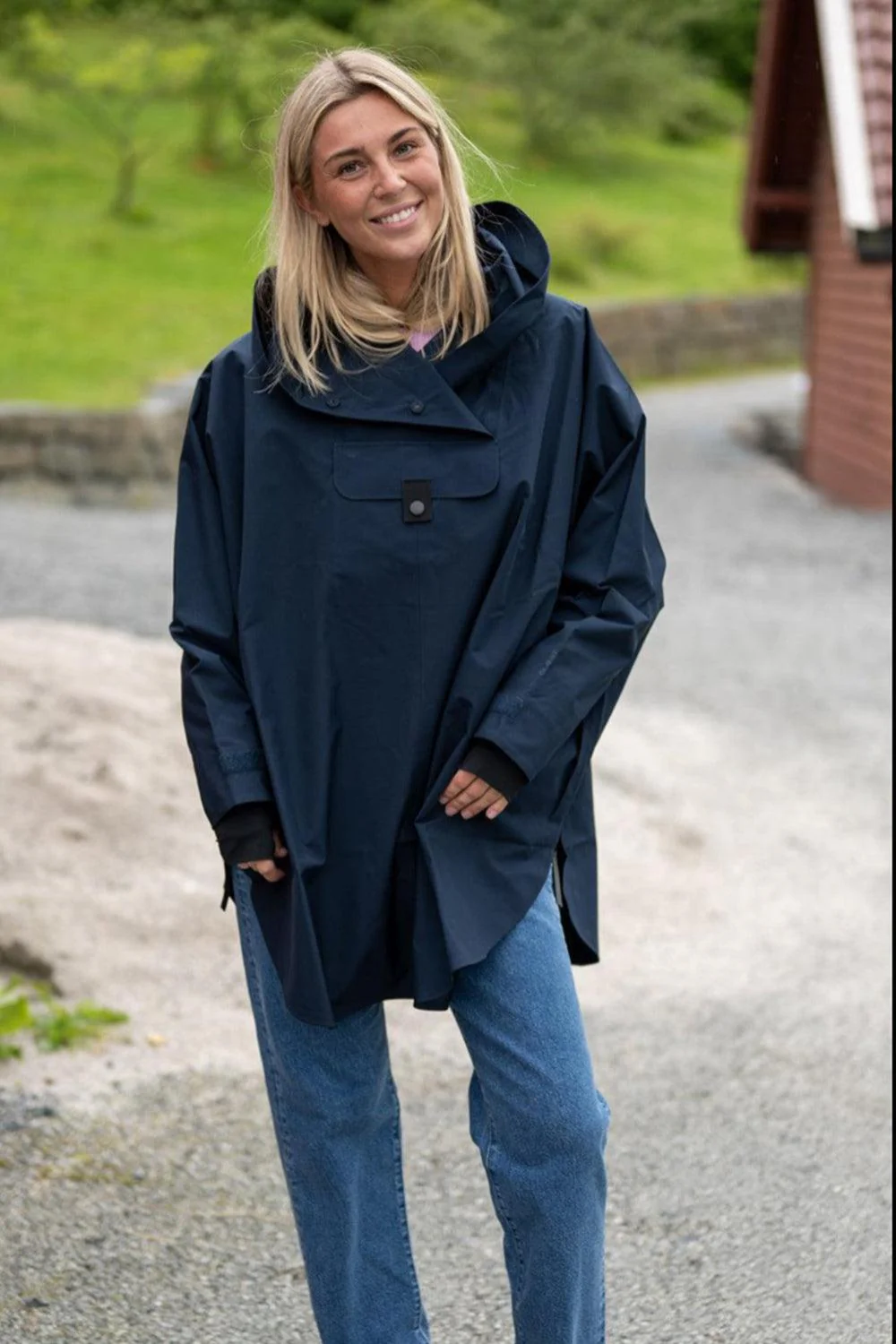 Bergen Poncho Dark Navy - Image 2