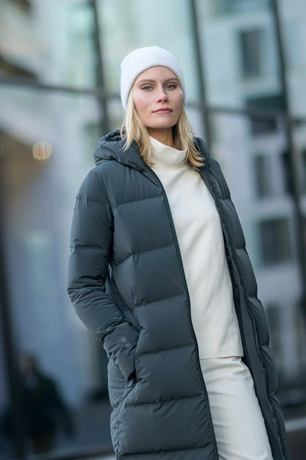 W Infinity Down Coat Night Olive - Image 2