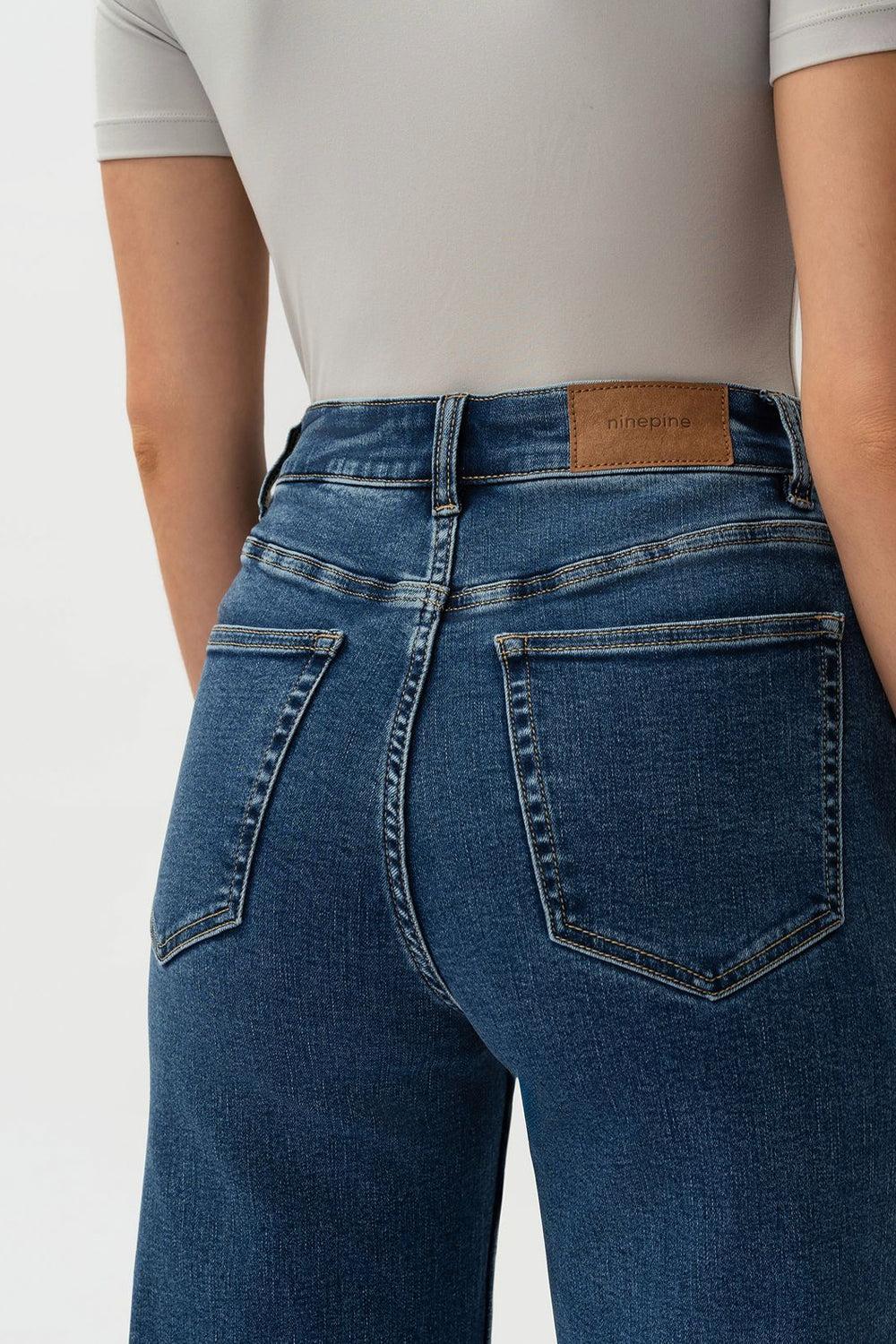 Relaxed ComfortDenim Jeans 30" Mid Blue - Image 4
