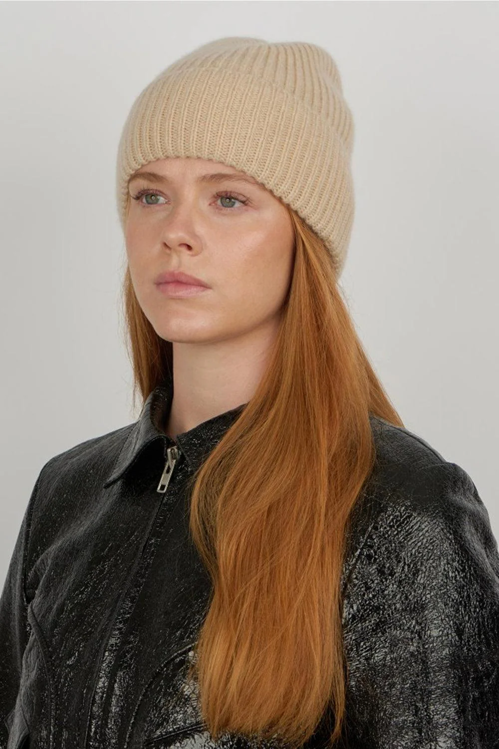 Cashmere Beanie Beige - Image 3