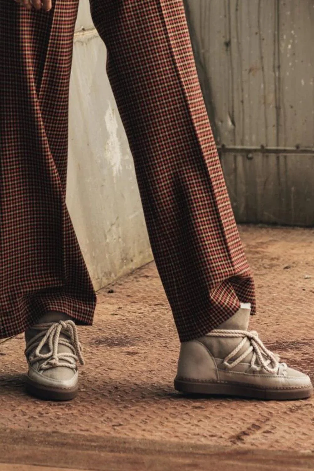 Classic Beige - Image 3