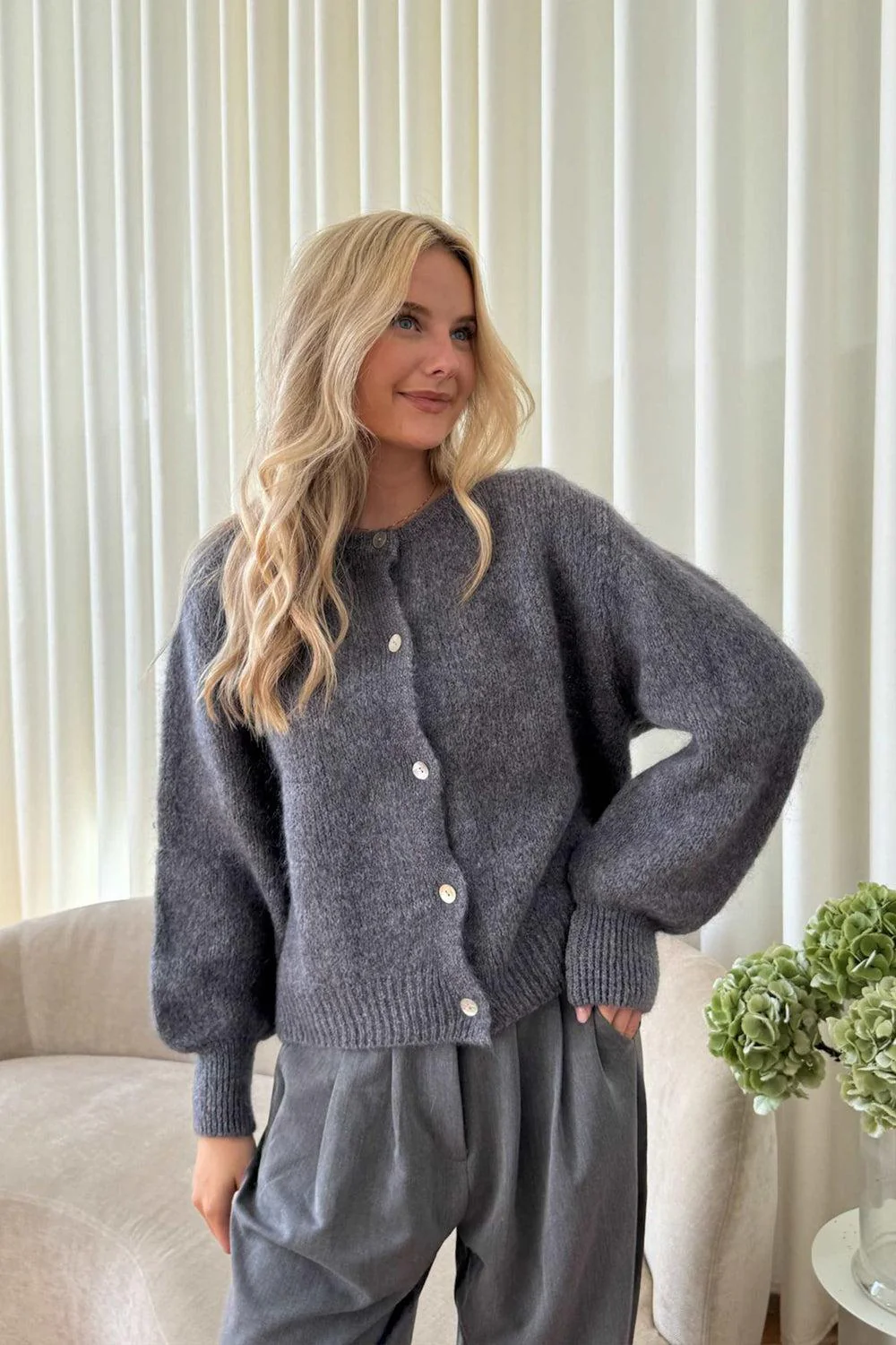 IdaIC Dk Cardigan Grey - Image 2