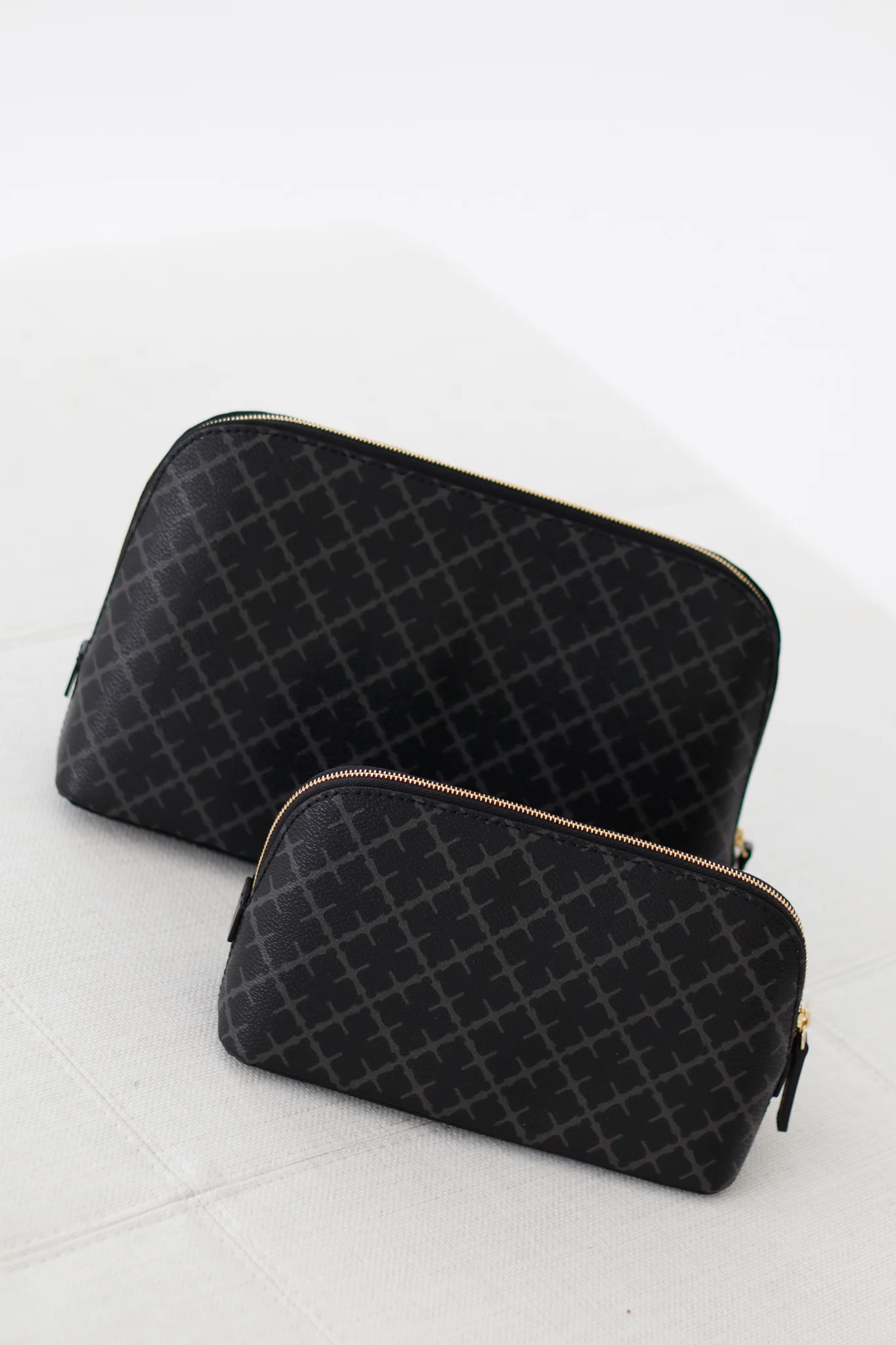Bae Small Cosmetics Case Charcoal - Image 2