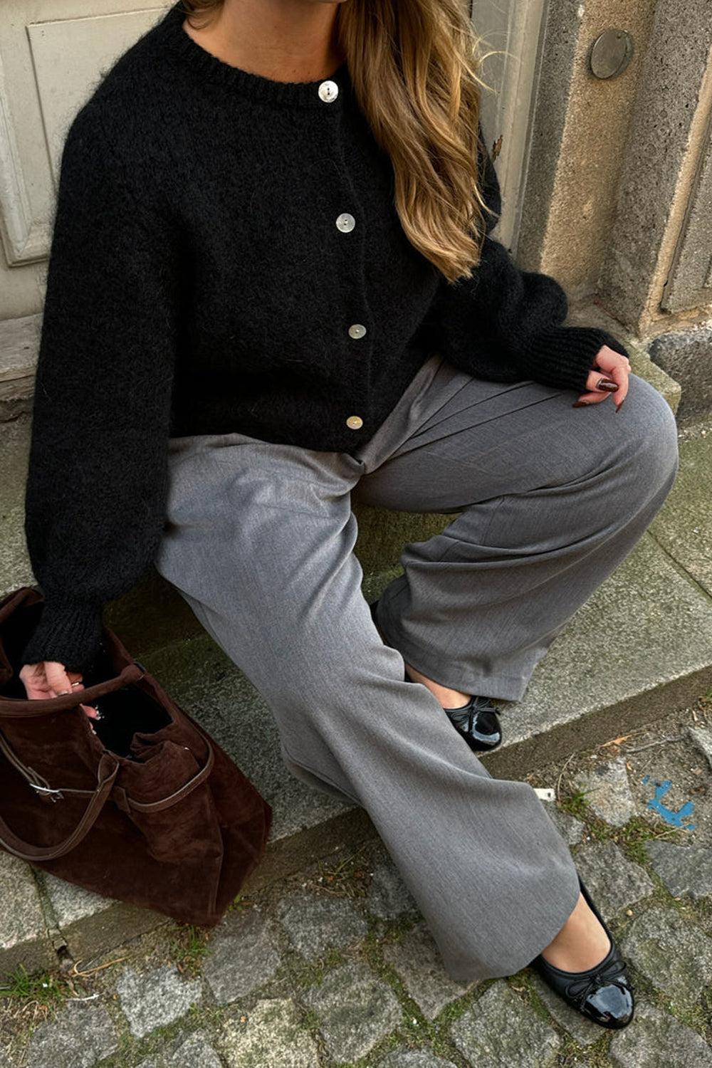 IdaIC Cardigan Black - Image 3