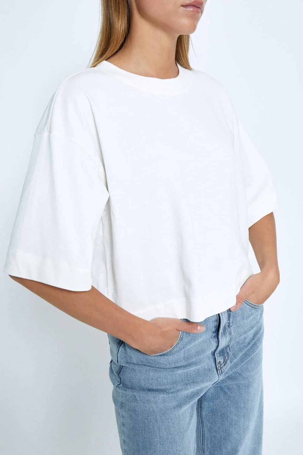 Gamma Cropped GOTS T-shirt Cloud Dancer - Image 3
