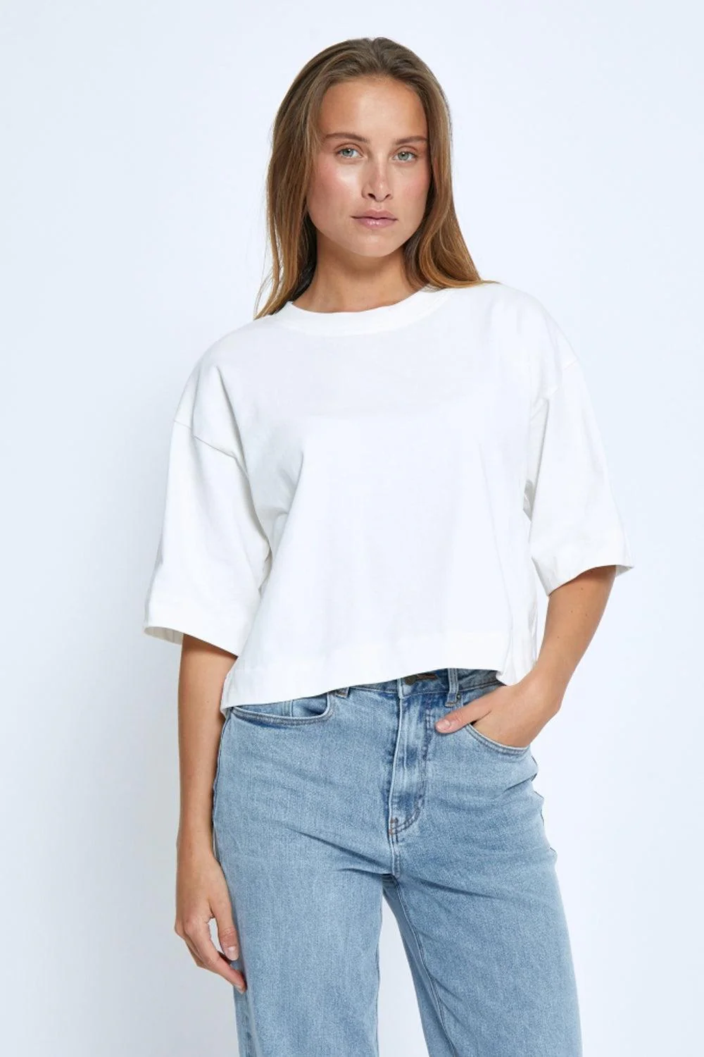 Gamma Cropped GOTS T-shirt Cloud Dancer - Image 4