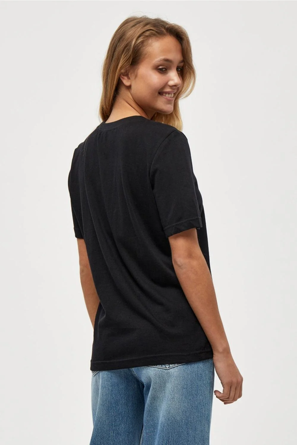 Cathy GOTS Tee Black - Image 3