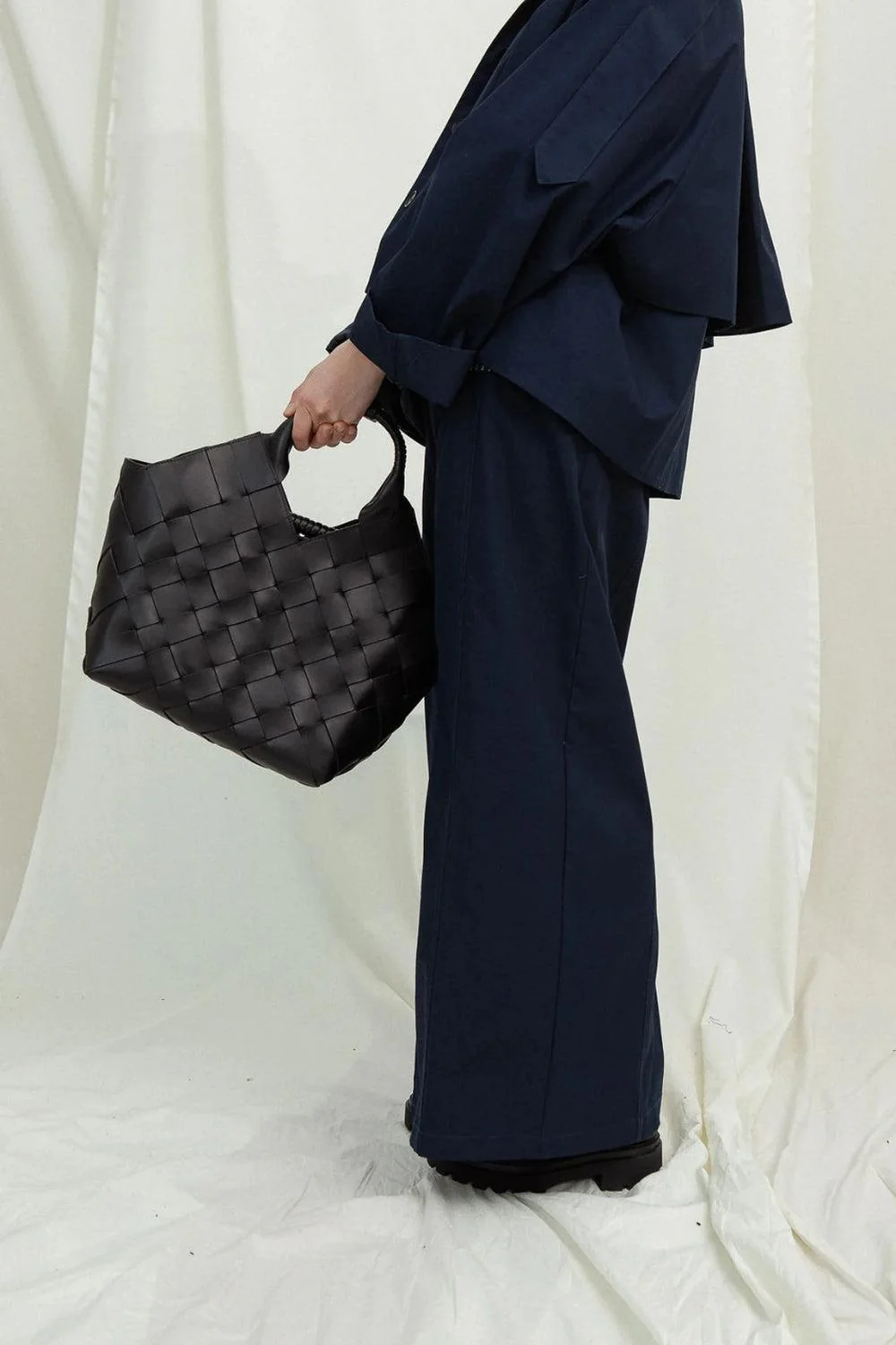 Misu L Black - Image 2