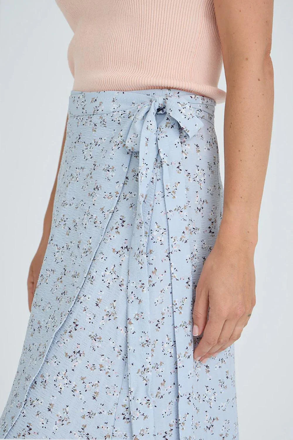 Peony Wrap Skirt light blue/offwhite - Image 4