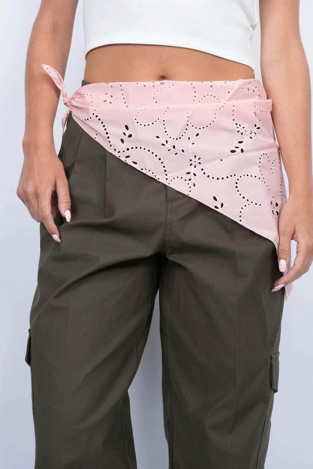 Floral Broderie Bandana Scarf Strawberry - Image 2