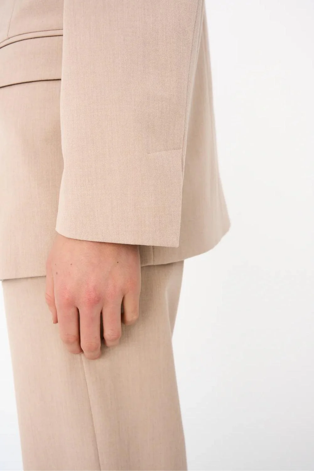 Andrea Essential blazer Beige - Image 4
