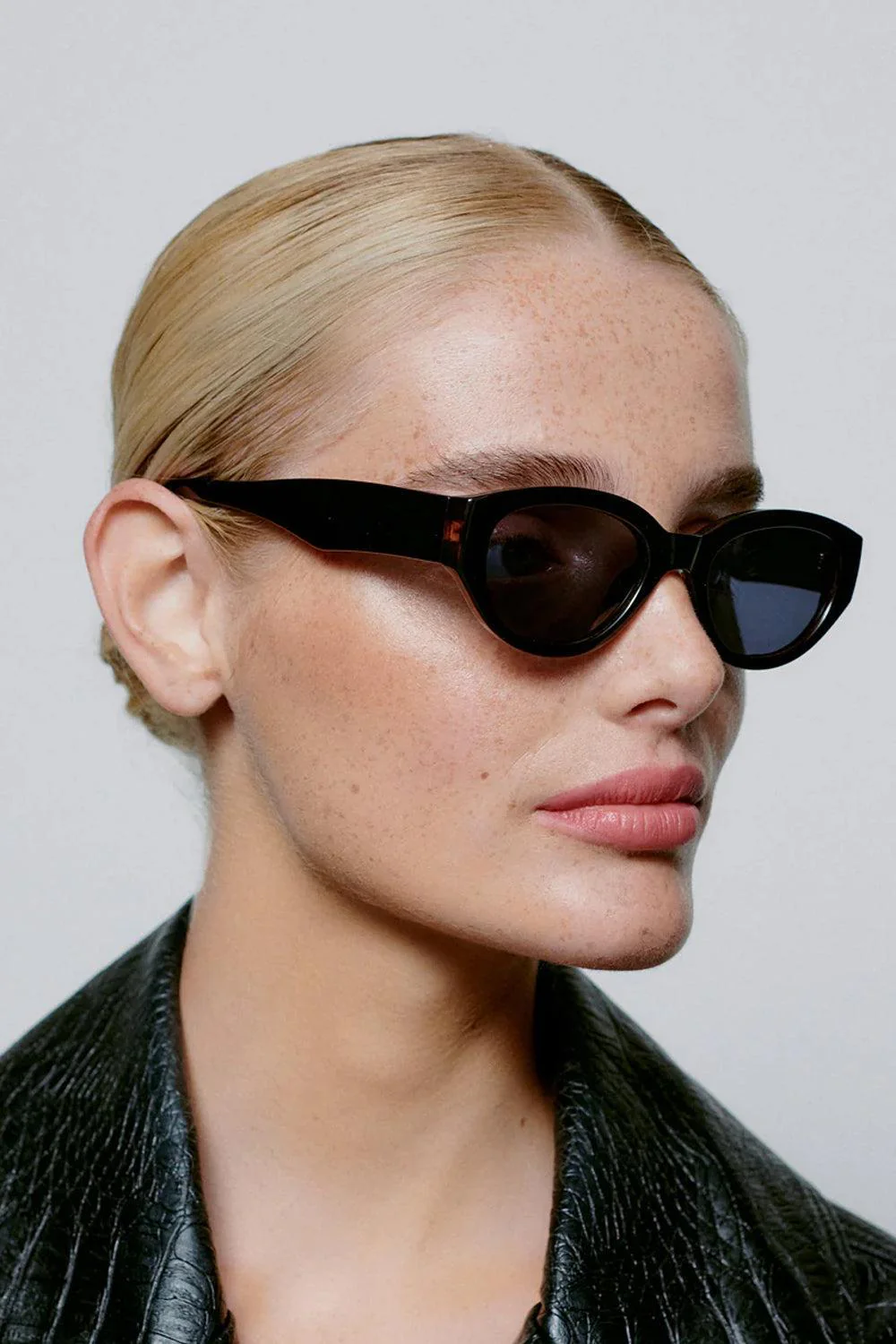 Winnie Black - Image 3