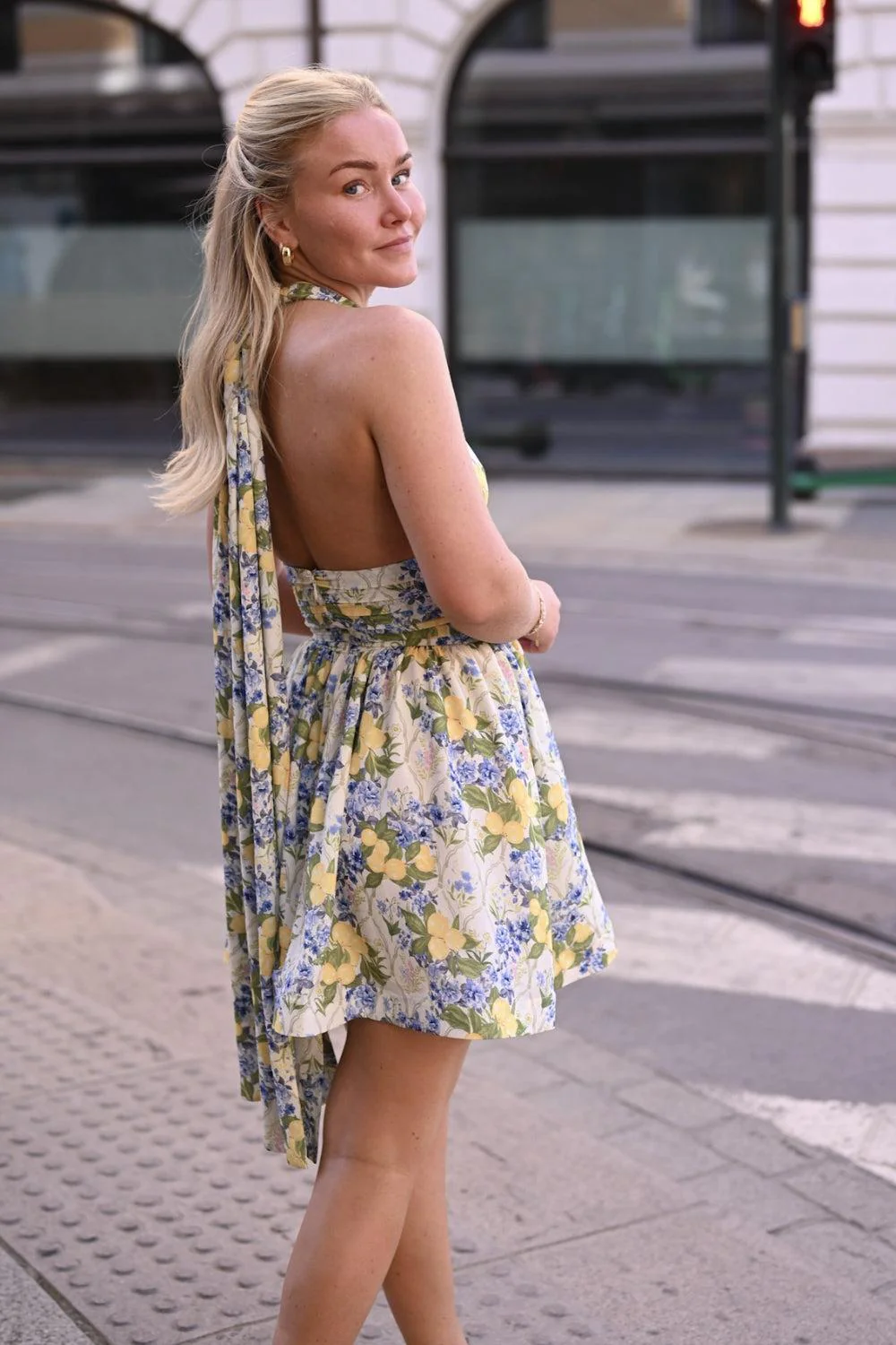 Liora Dress Lemon aop - Image 2
