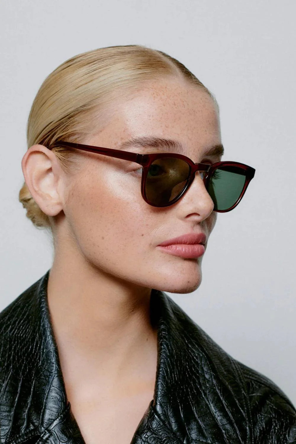 Bate Brown Transparent - Image 3