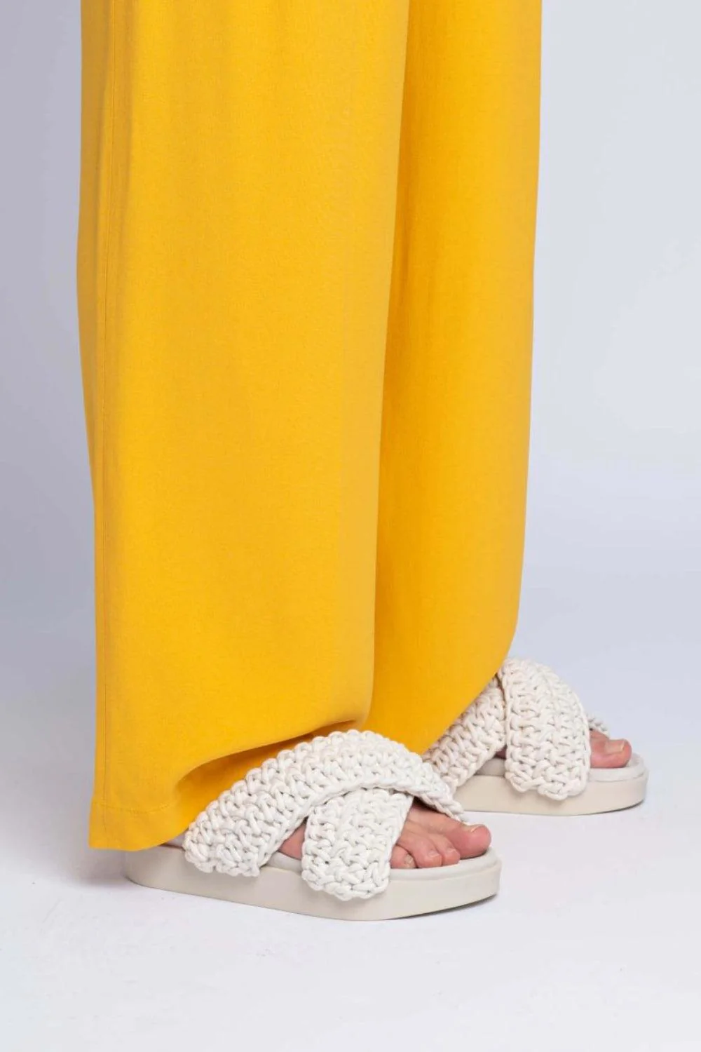Woven Slipper White - Image 4
