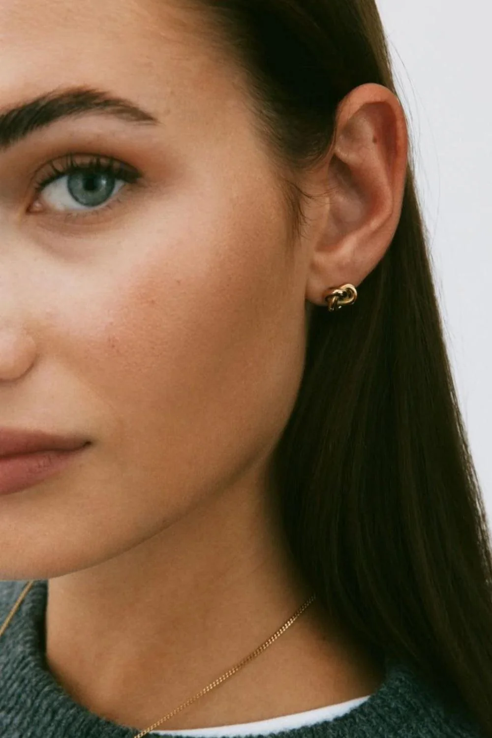 Infinity Knot Studs S Gold - Image 2