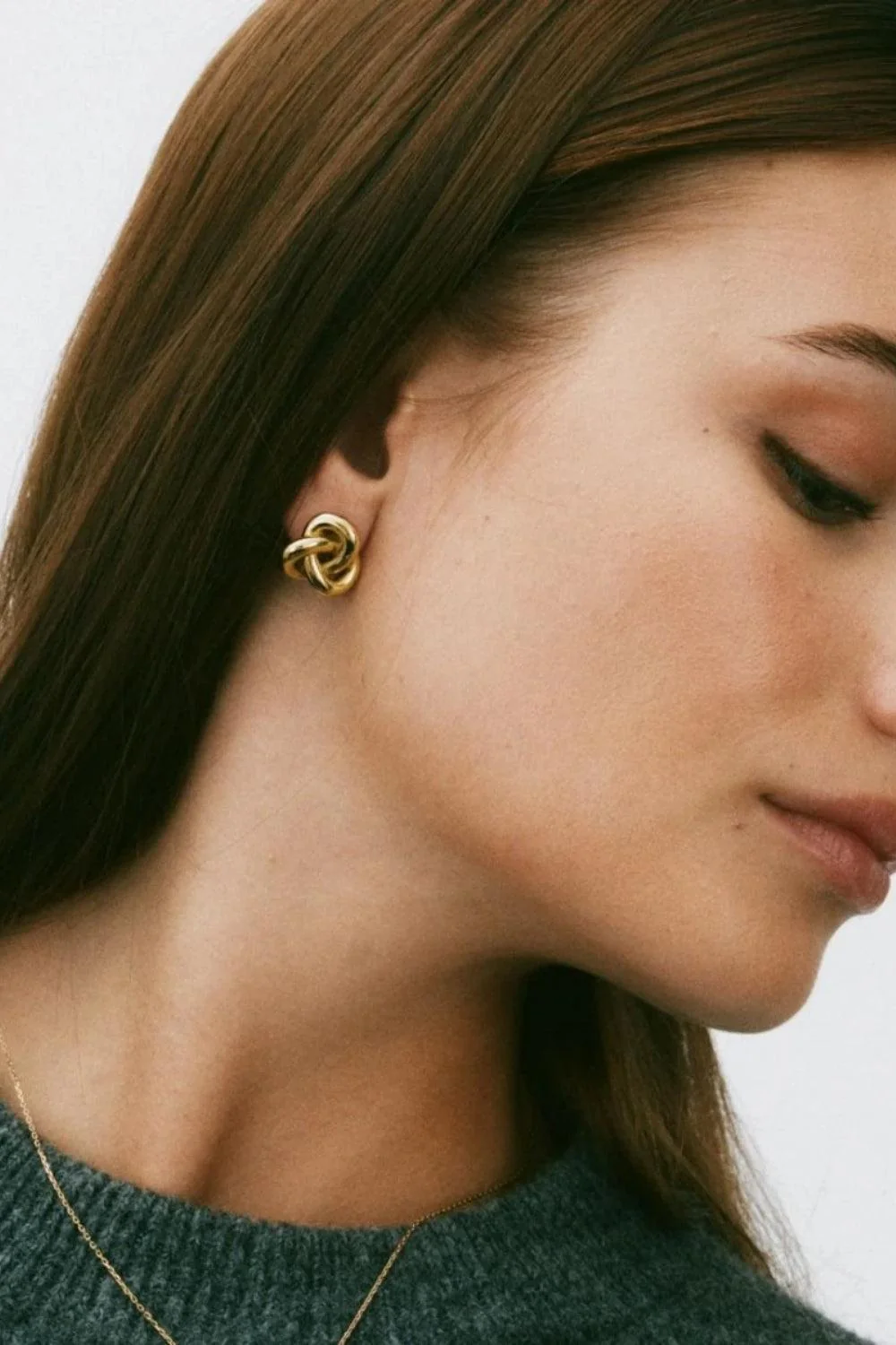 Infinity Knot Studs L Gold - Image 2