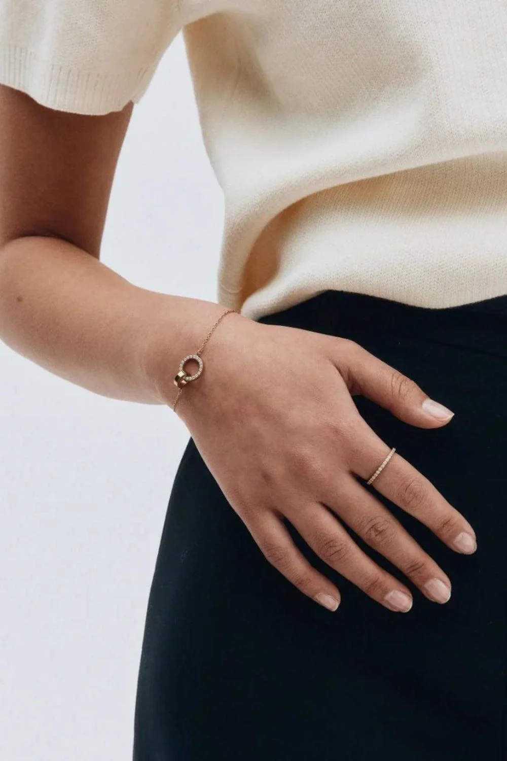 Eternal Orbit Bracelet Gold - Image 2