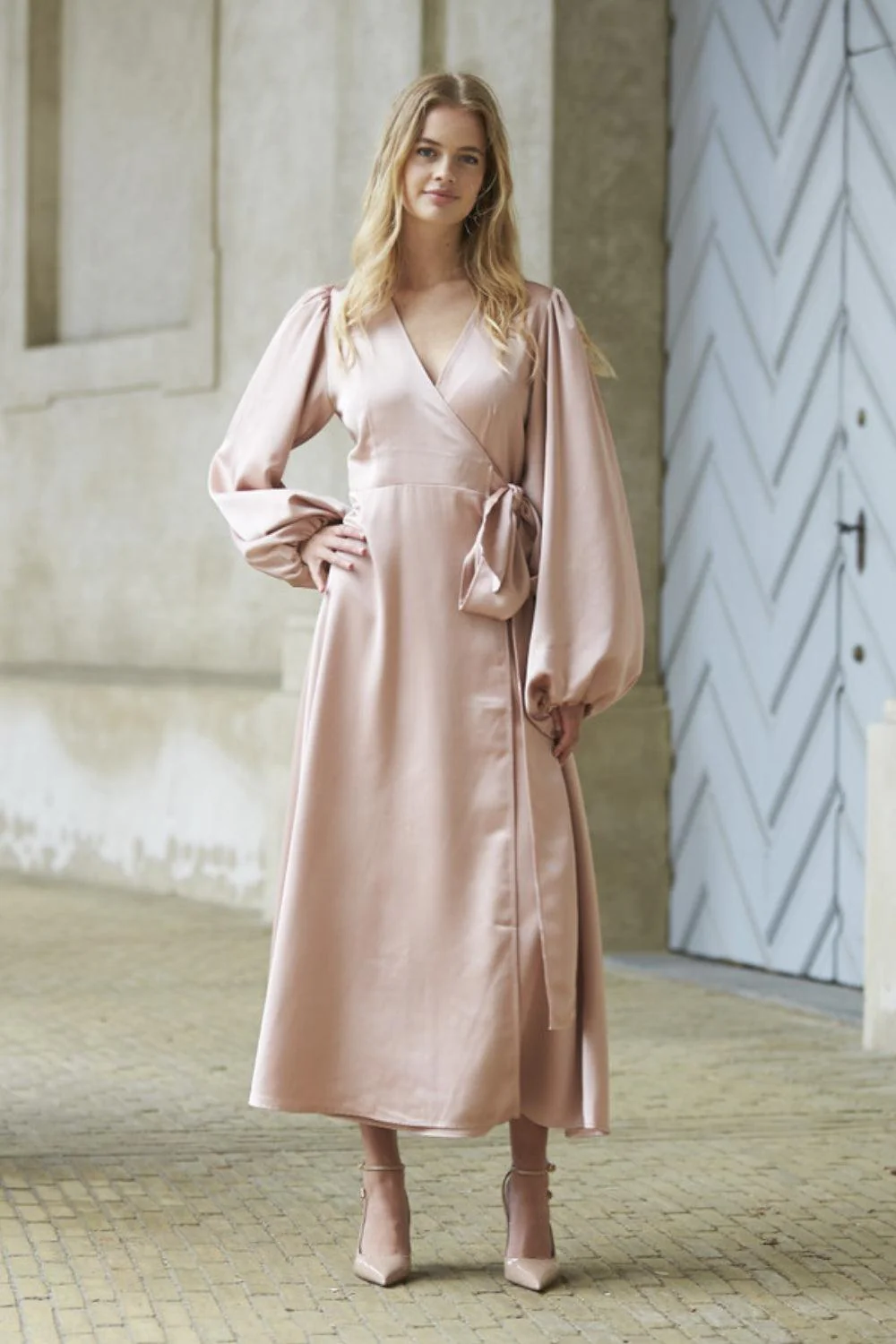Locki Satin Maxi Dress Old Rose - Image 2