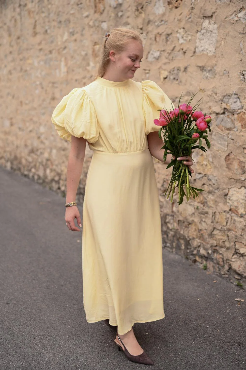 Alicia Puff Short Sleeve Open Back Midi Dress Soft Yellow - Image 4