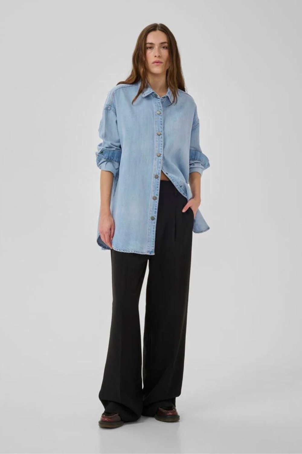 HilmaMW Denim Shirt Light Blue Wash - Image 3