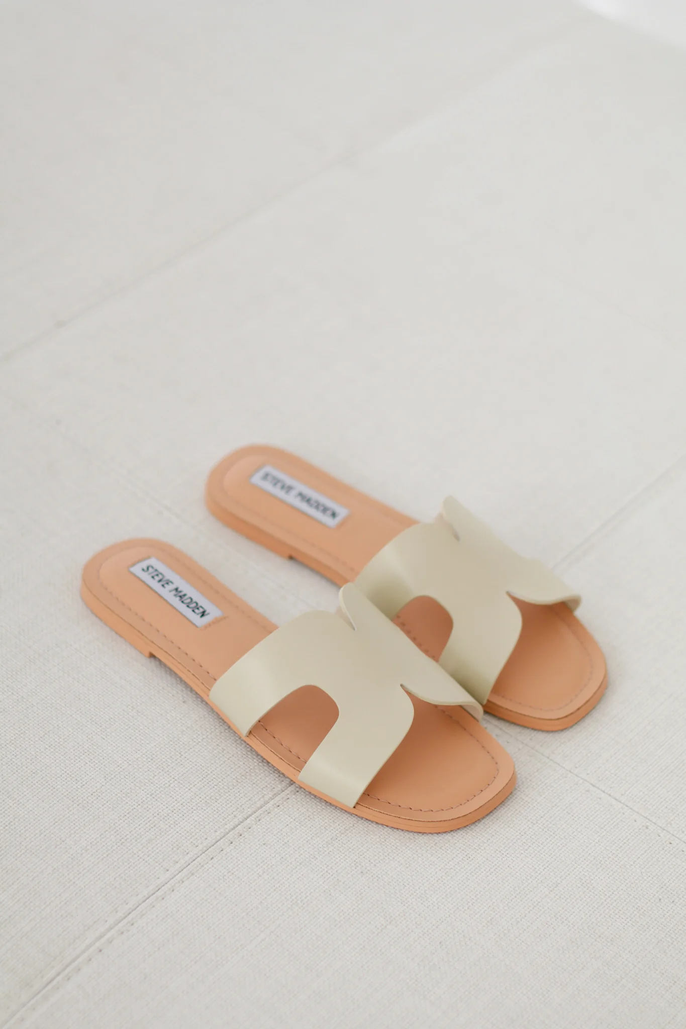 Zarnia Sandal Bone Leather - Image 3