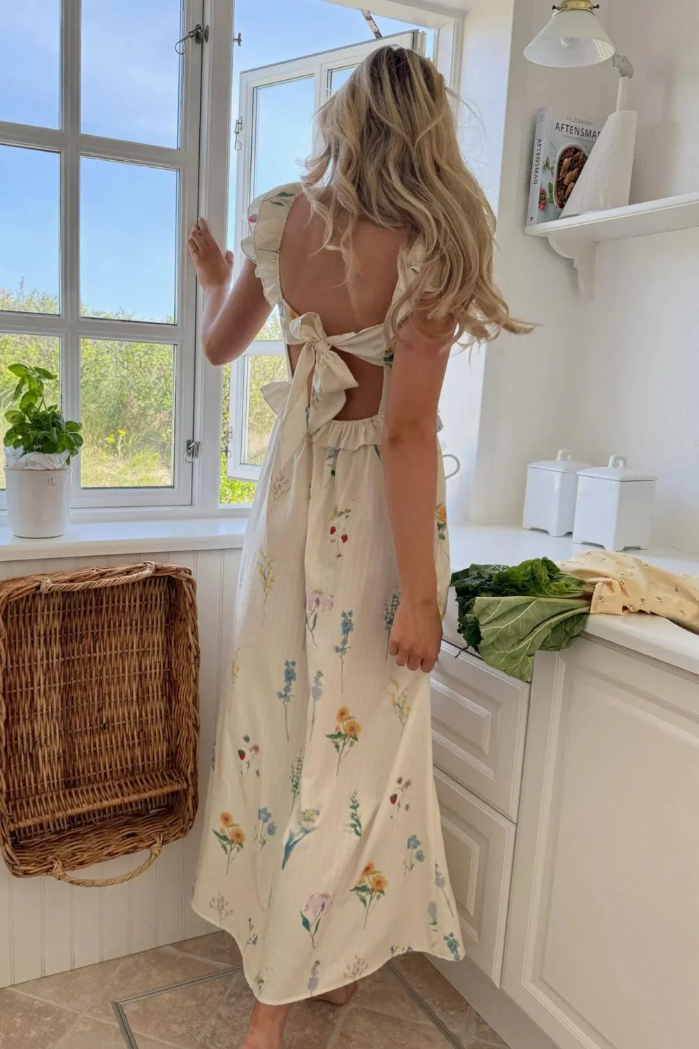 MelbaIC Dress Off White Flower Print - Image 3
