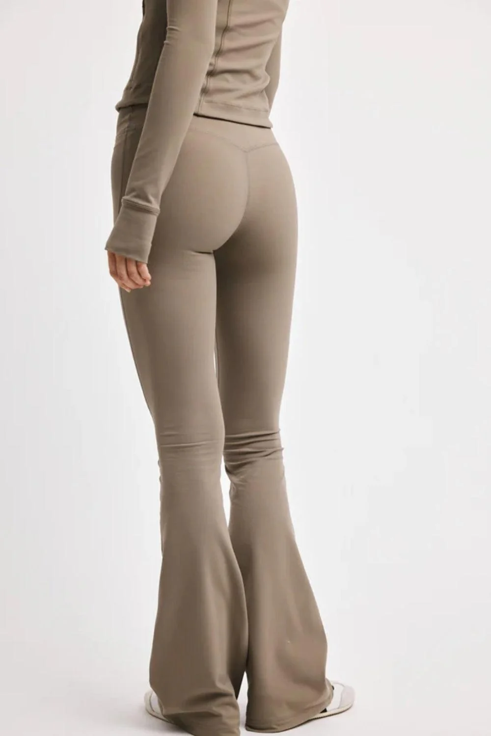 Cloudform Yoga Pant Tall Truffle - Image 4